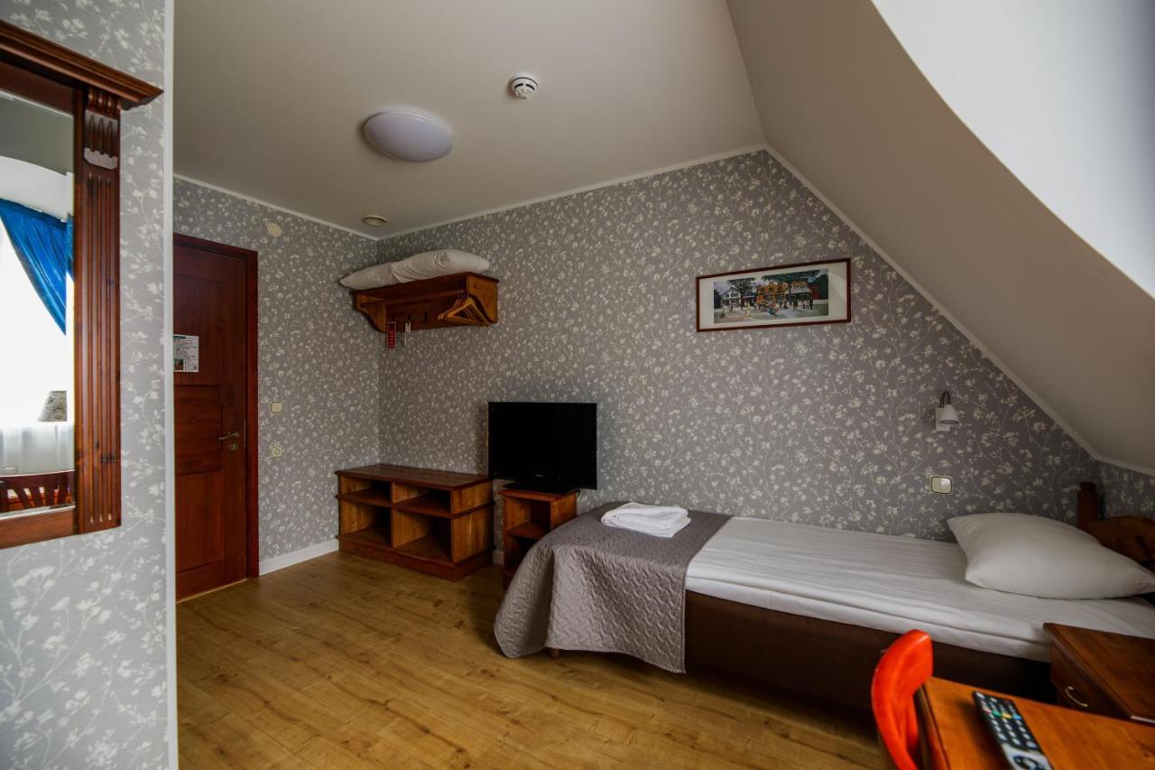 Saka Manor Hotel Buitenkant foto