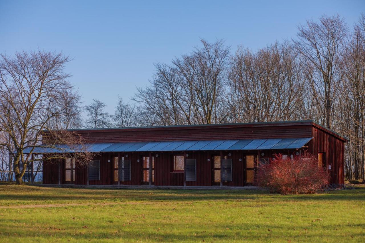 Saka Manor Hotel Buitenkant foto