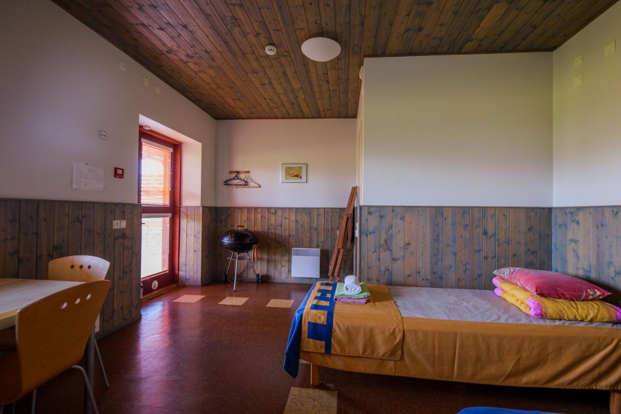Saka Manor Hotel Buitenkant foto