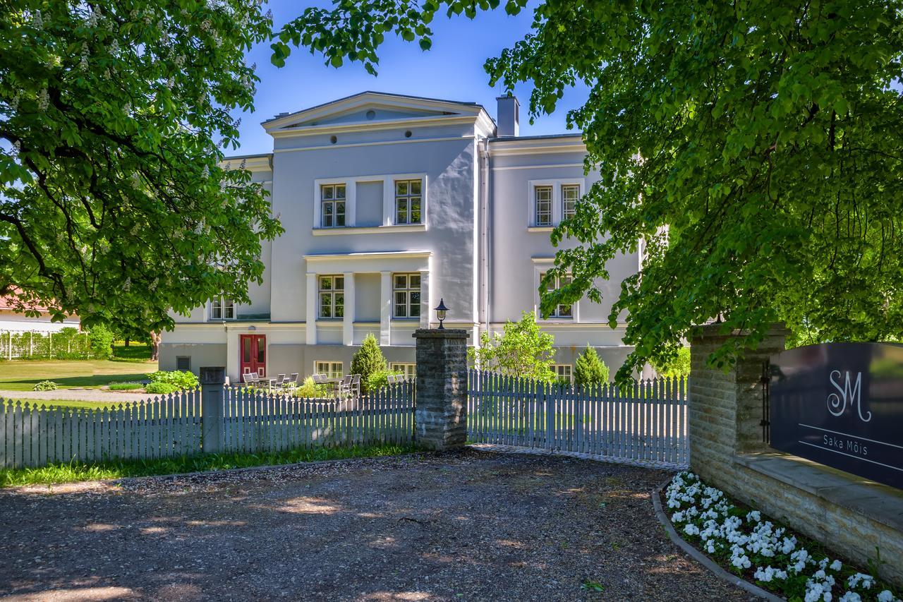 Saka Manor Hotel Buitenkant foto